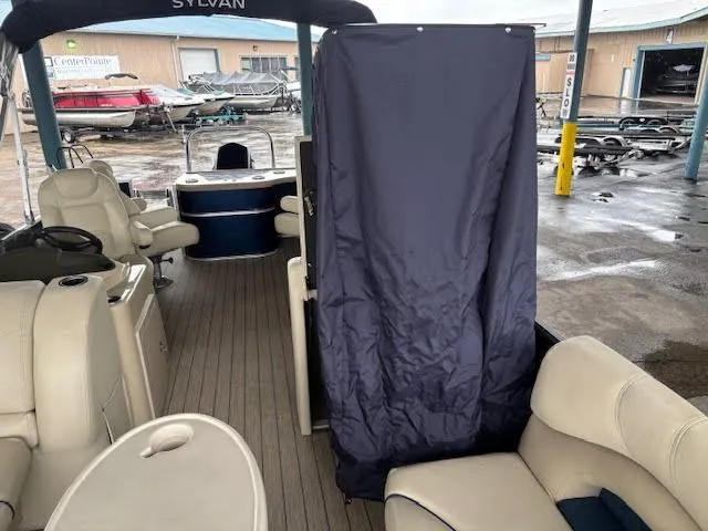 Slide: The Image of Sylvan Mirage Cruise 8524 Entertainer LE 2018 - 21