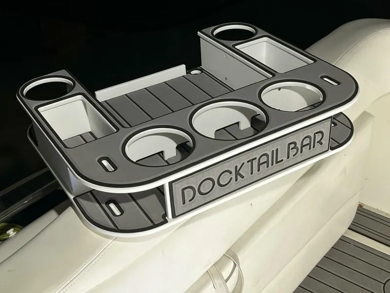 Slide: The Image of Docktail Bar on Sea Ray 280 Sundancer, 2007 model, featuring multiple cup holders. - 41