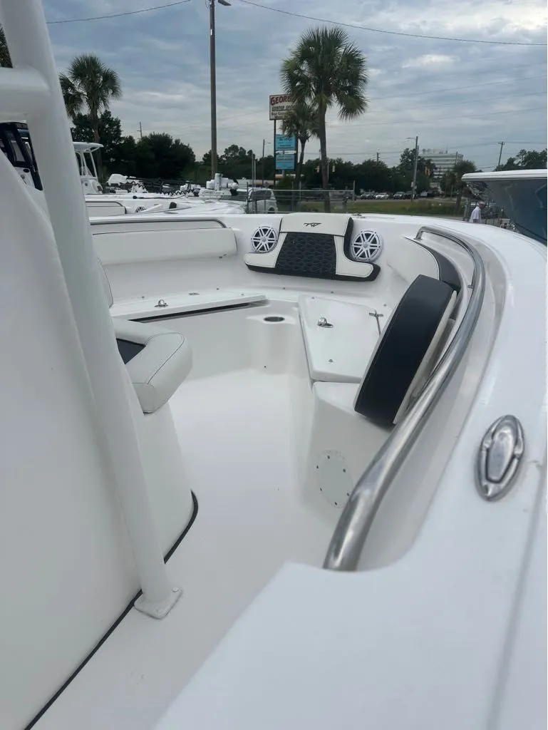 Slide: The Image of Tidewater 210 CC Adventure 2025 - 11