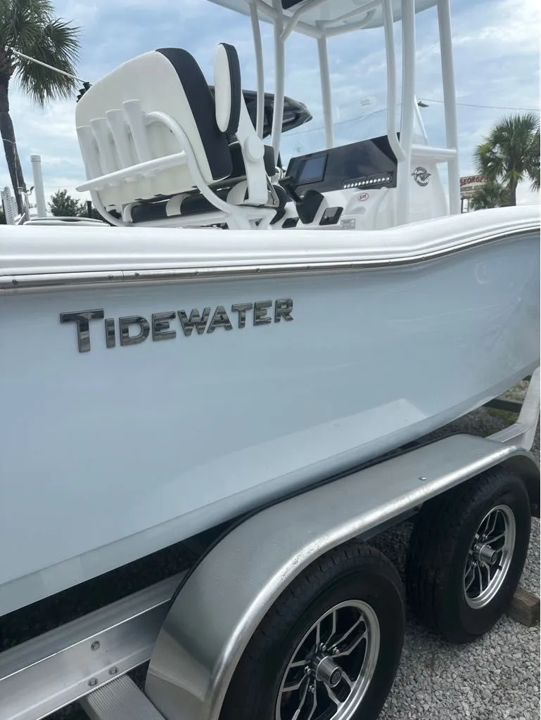 Slide: The Image of Tidewater 210 CC Adventure 2025 - 3