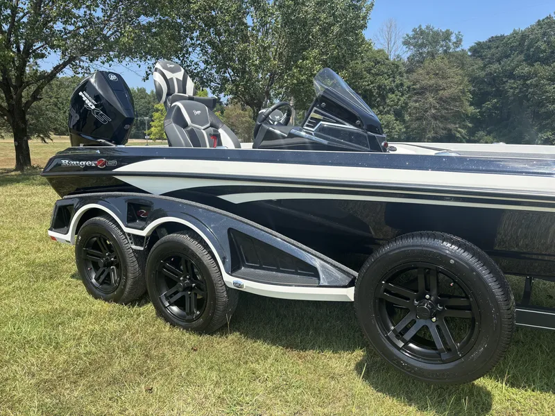 Slide: The Image of Ranger Z521 2025 - 12