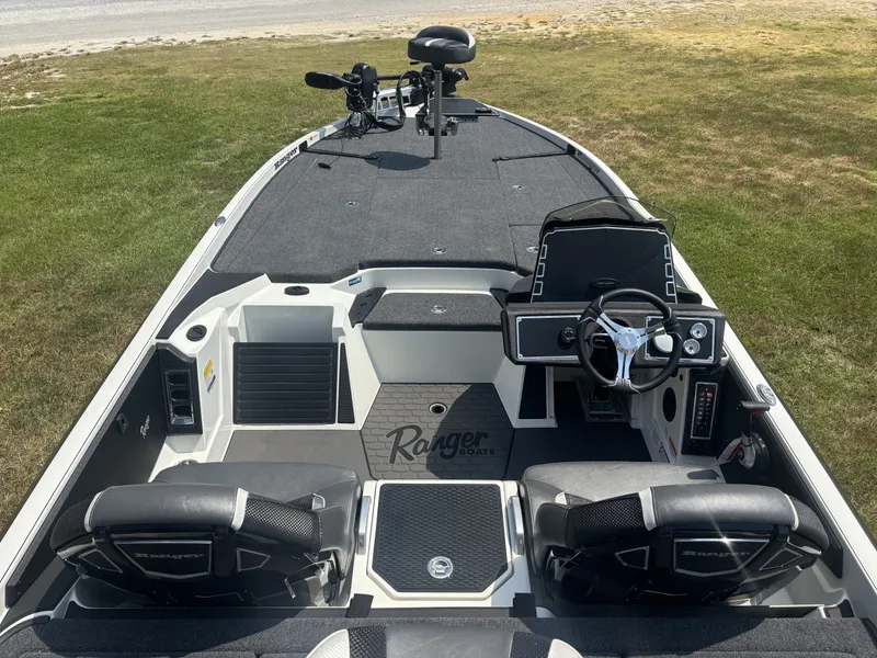 Slide: The Image of Ranger Z521 2025 - 14