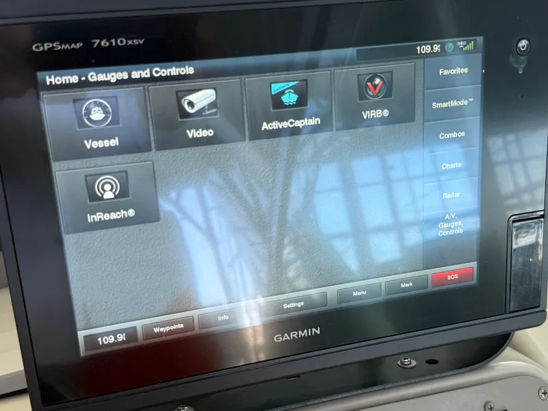 Slide: The Image of Garmin GPSMAP 7610xsv display on 1999 Formula 41 PC boat, showing gauges and controls interface. - 15
