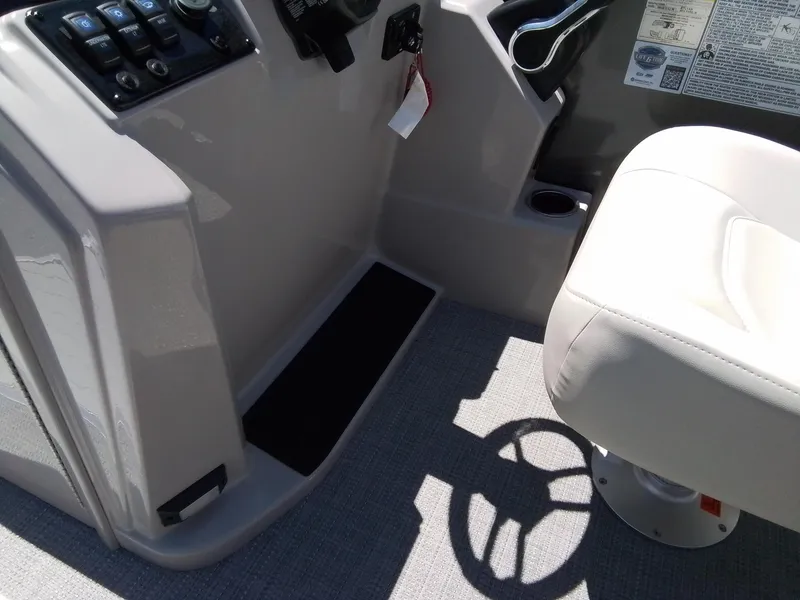 Slide: The Image of Sylvan Mirage X3 CLZ 2025 - 25