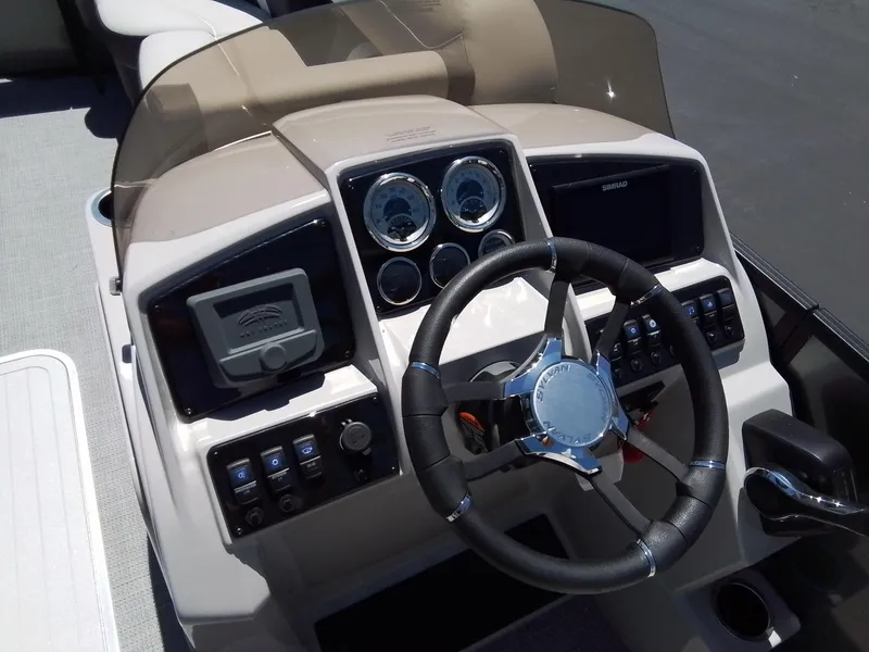 Slide: The Image of Sylvan Mirage X3 CLZ 2025 - 26