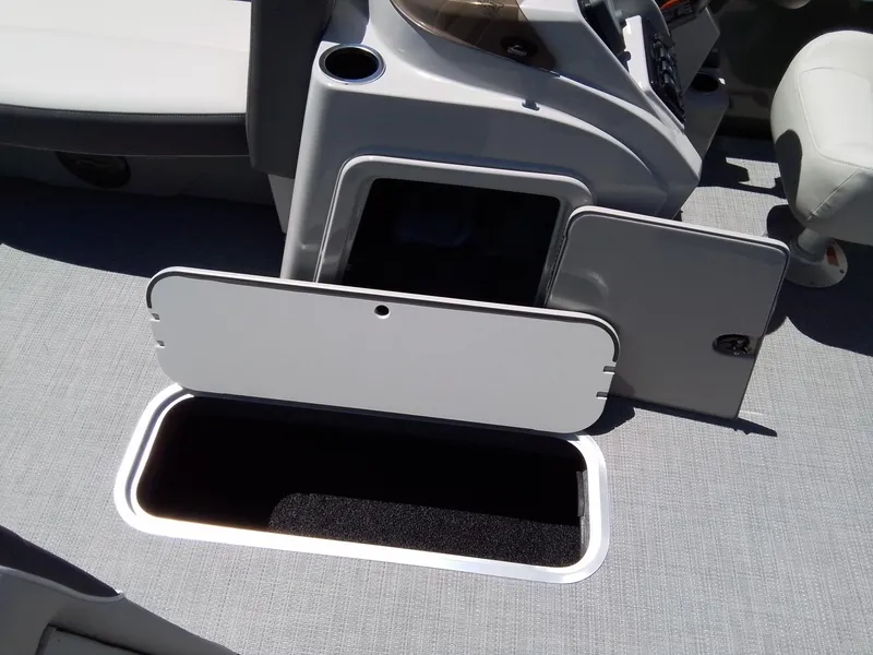 Slide: The Image of Sylvan Mirage X3 CLZ 2025 - 33