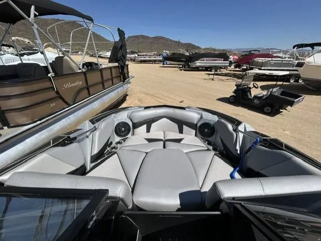 Slide: The Image of Centurion F125 2021 - 16