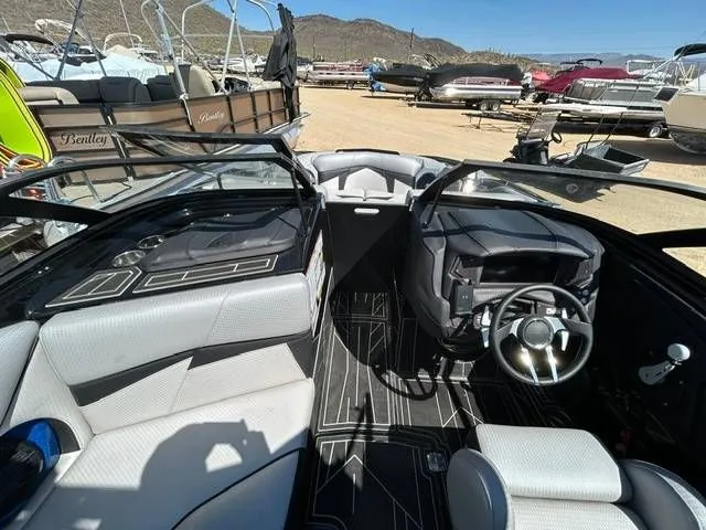 Slide: The Image of Centurion F125 2021 - 8