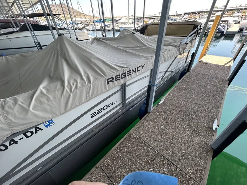 Slide: The Image of Tracker Regency 2016 - 4