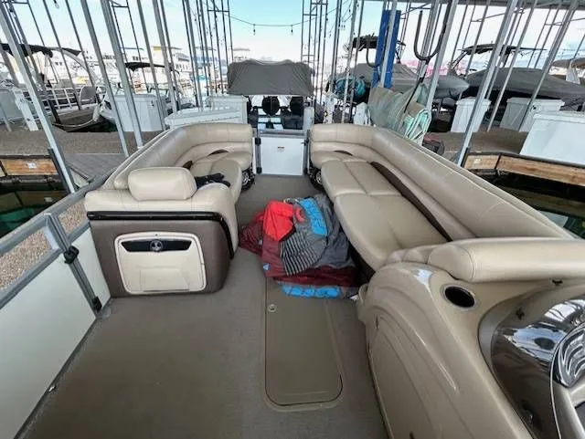 Slide: The Image of Tracker Regency 2016 - 6