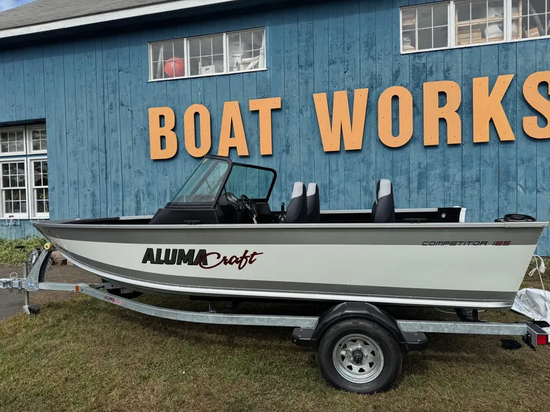 The Image of 2025 Alumacraft Competitor 185 FSX boat on trailer at Boat Works. - 1