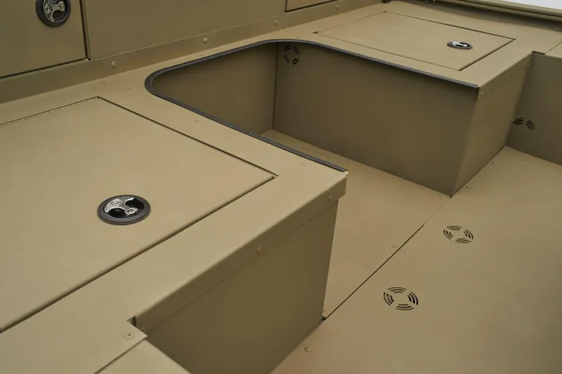 Slide: The Image of Tracker Grizzly 2072 CC Sportsman Kicker 2024 - 41