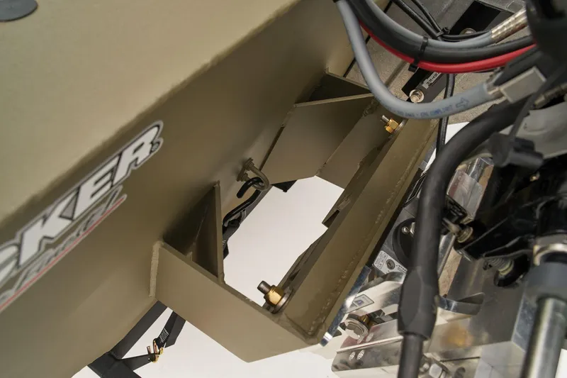 Slide: The Image of Tracker Grizzly 2072 CC Sportsman Kicker 2024 - 85