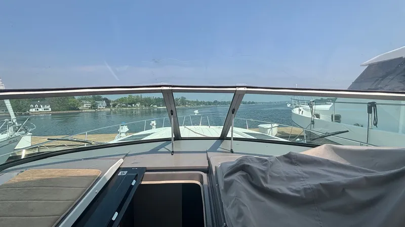 Slide: The Image of Cruisers Yachts 3670 ESpirit 1992 - 9