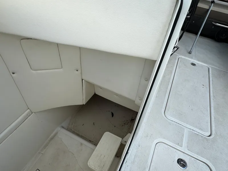 Slide: The Image of Bayliner Element XR7 2018 - 27