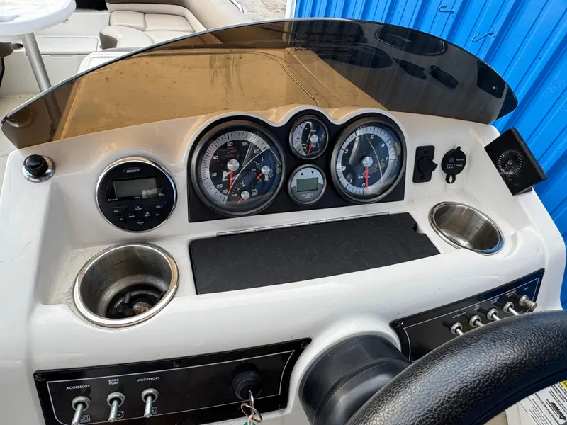 Slide: The Image of Bayliner Element XR7 2018 - 30