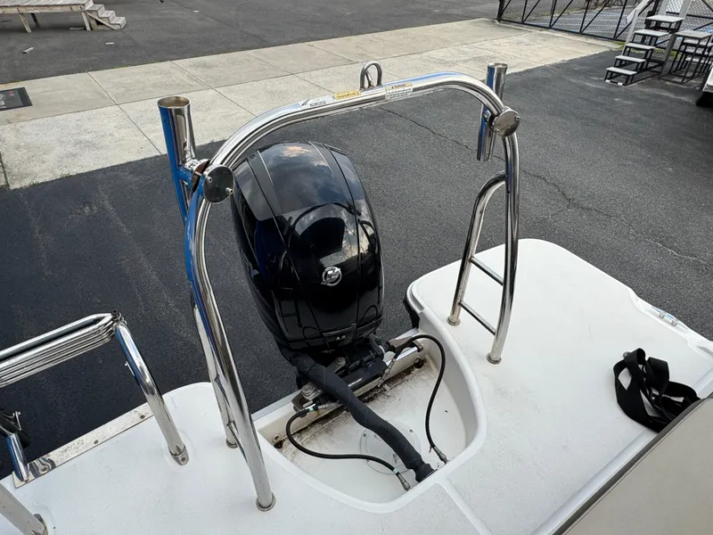 Slide: The Image of Bayliner Element XR7 2018 - 32