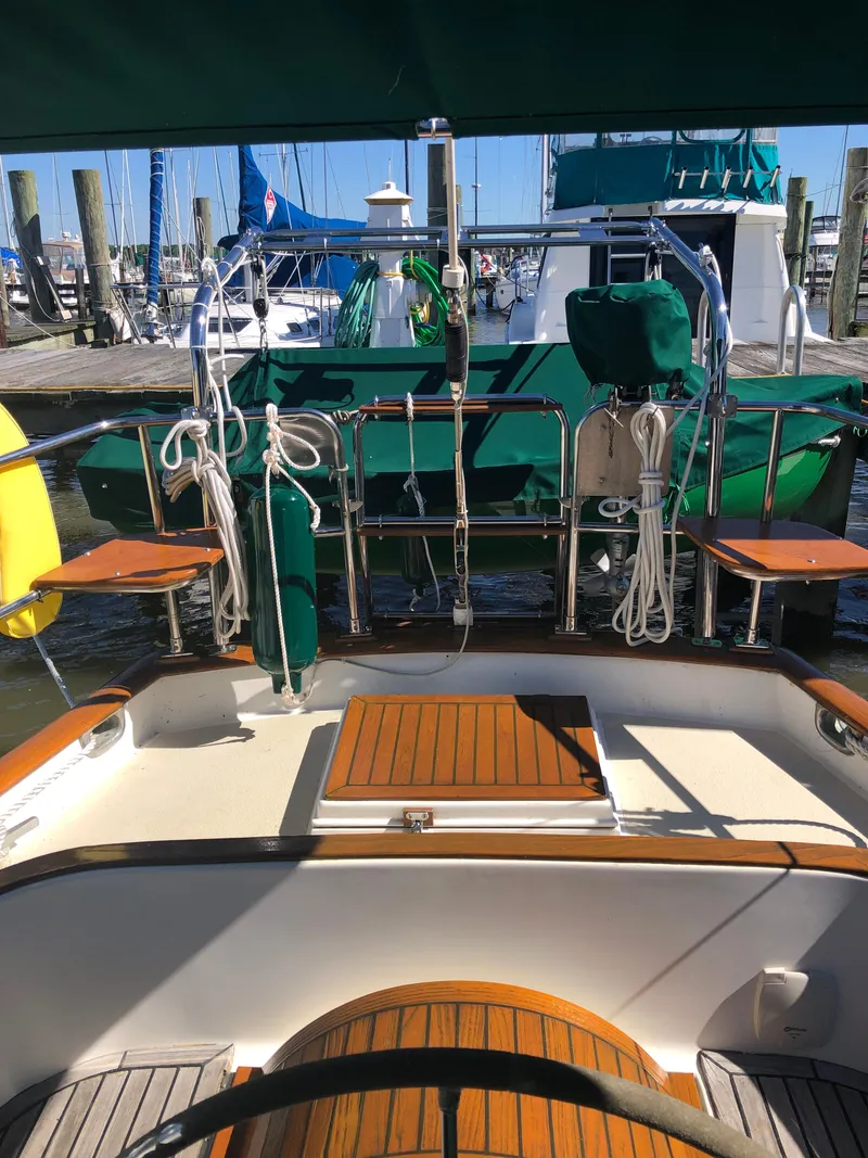 Slide: The Image of Cabo Rico 38 Cutter 1990 - 11