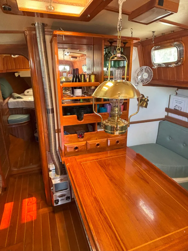 Slide: The Image of Cabo Rico 38 Cutter 1990 - 13