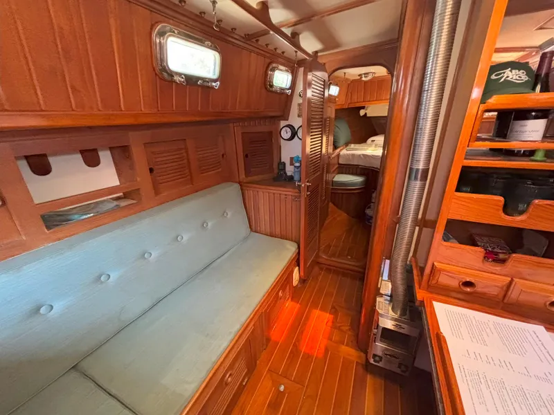 Slide: The Image of Cabo Rico 38 Cutter 1990 - 14