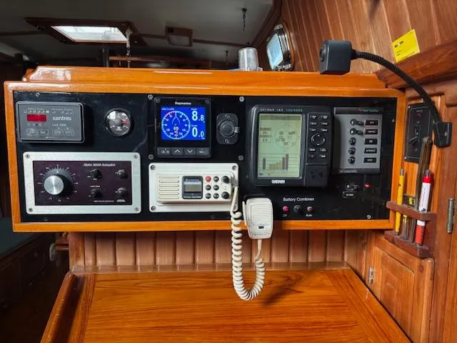 Slide: The Image of Cabo Rico 38 Cutter 1990 - 19