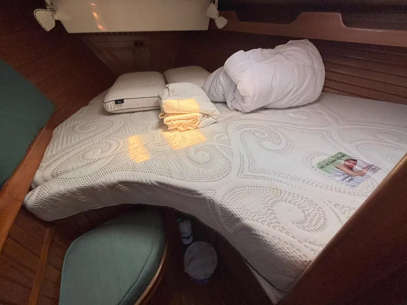 Slide: The Image of Cabo Rico 38 Cutter 1990 - 23