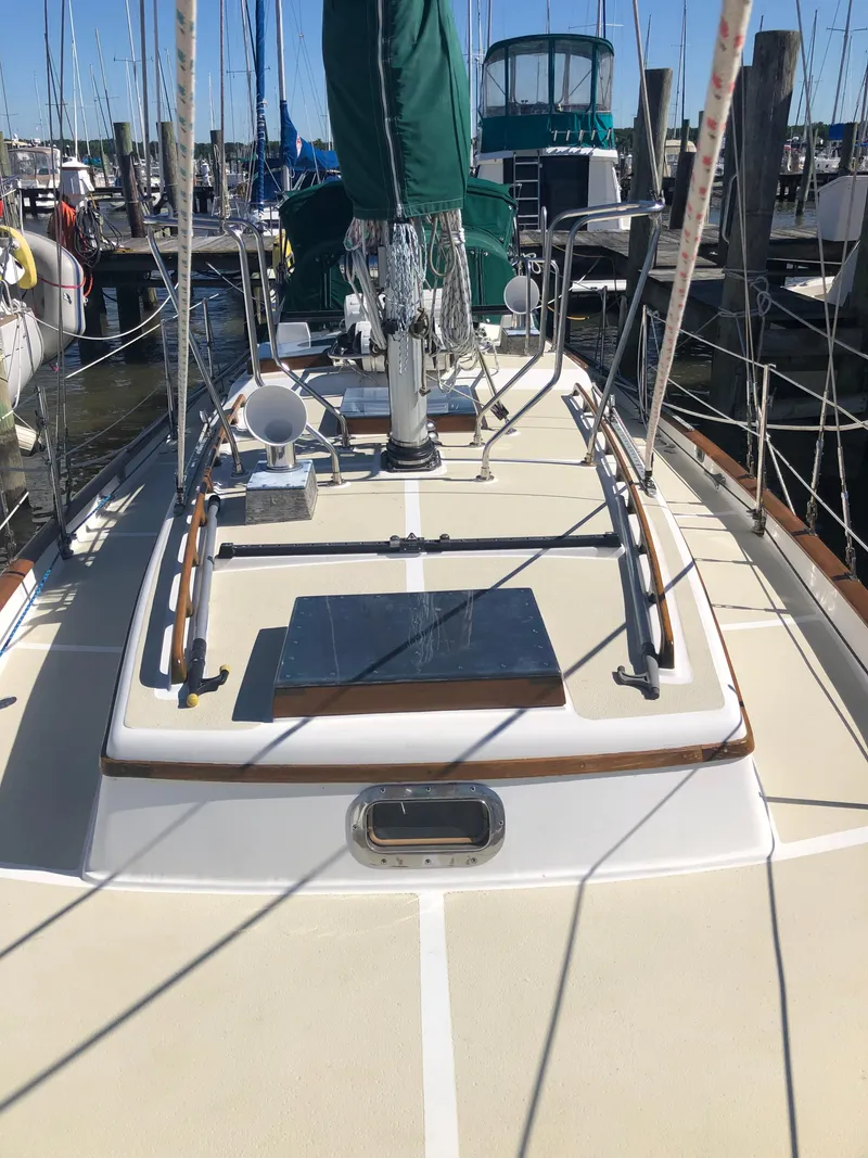 Slide: The Image of Cabo Rico 38 Cutter 1990 - 3