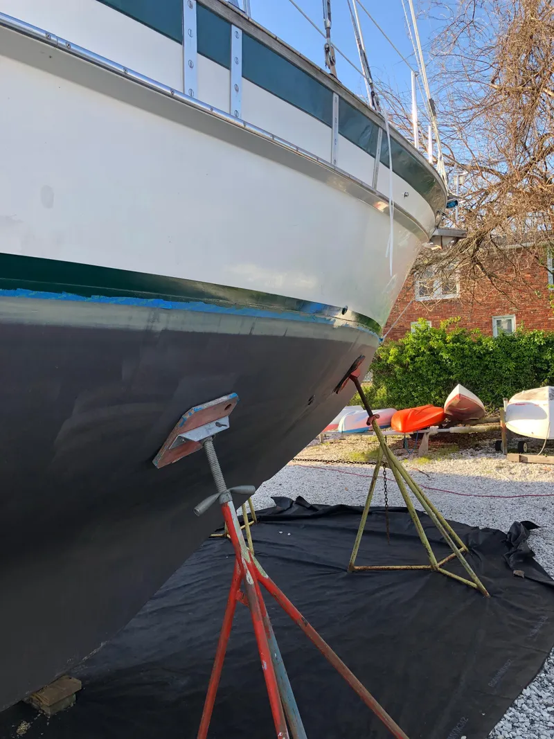 Slide: The Image of Cabo Rico 38 Cutter 1990 - 33