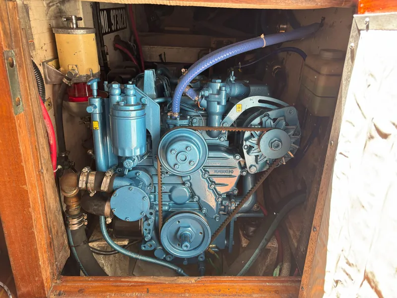 Slide: The Image of Cabo Rico 38 Cutter 1990 - 34