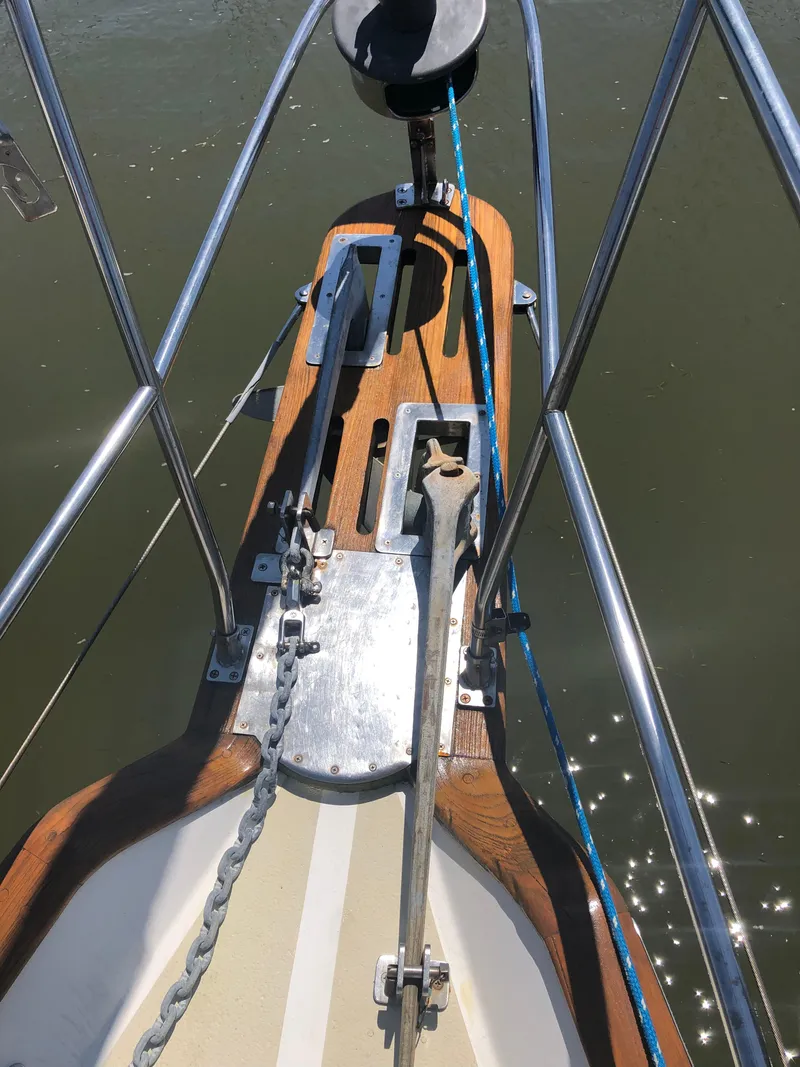 Slide: The Image of Cabo Rico 38 Cutter 1990 - 4