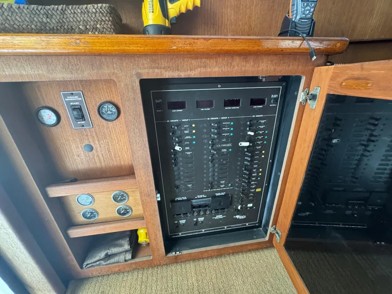 Slide: The Image of Viking 35 1990 - 85