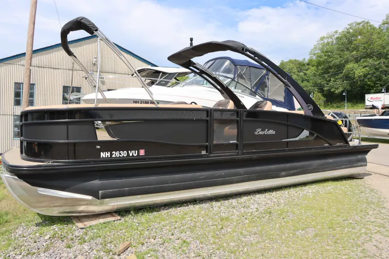 Slide: The Image of Barletta Lusso 25UCA 2023 - 1