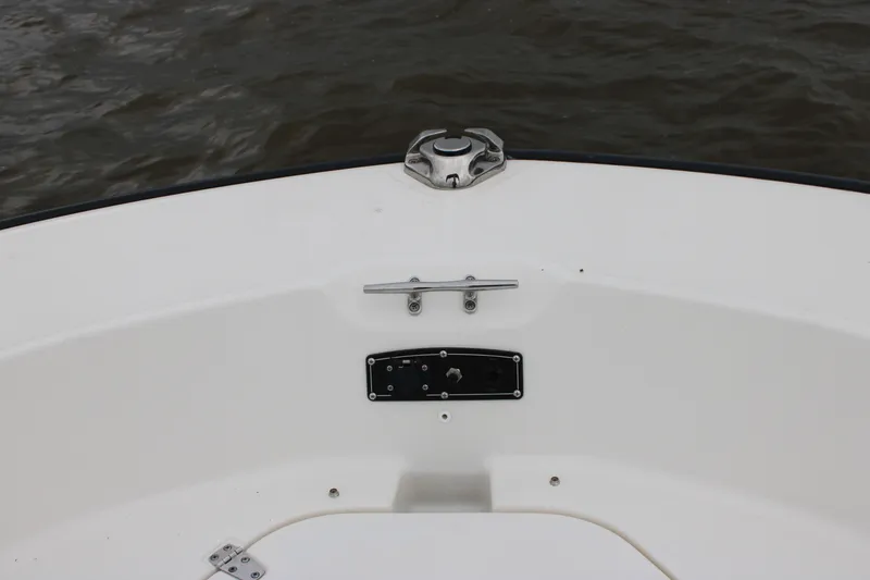 Slide: The Image of Boston Whaler 190 Montauk 2026 - 21