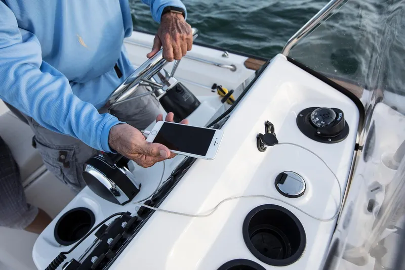 Slide: The Image of 2023-Boston-Whaler-170-Montauk-MarineMax - 8