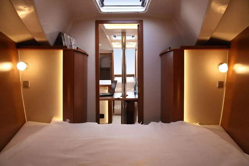 Slide: The Image of Manufacturer Provided Image: Hanse 325 Cabin - 13