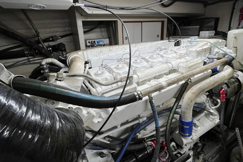 Slide: The Image of Grand Banks 49 Classic 1997 - 61