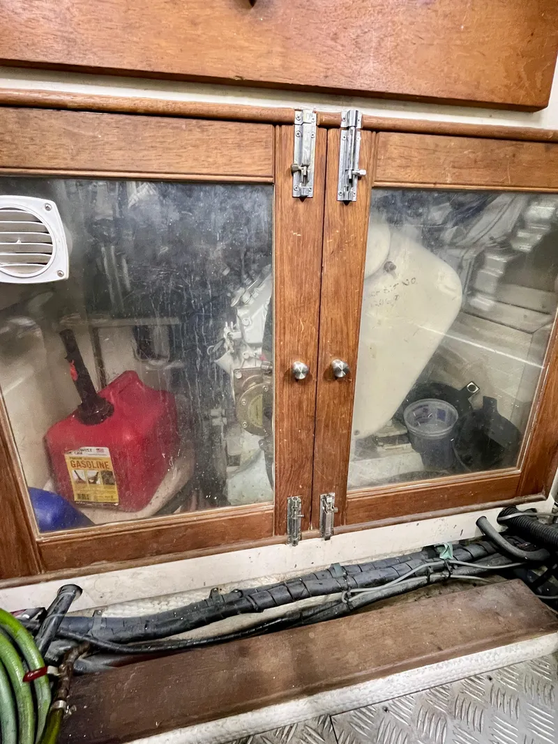 Slide: The Image of Grand Banks 49 Classic 1997 - 65