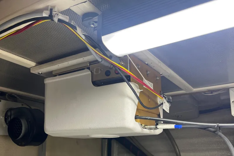 Slide: The Image of Grand Banks 49 Classic 1997 - 67