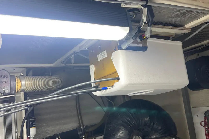 Slide: The Image of Grand Banks 49 Classic 1997 - 68