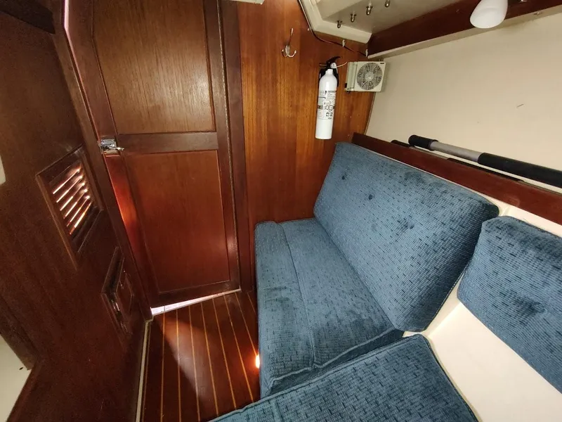 Slide: The Image of Catalina 34 1987 - 57