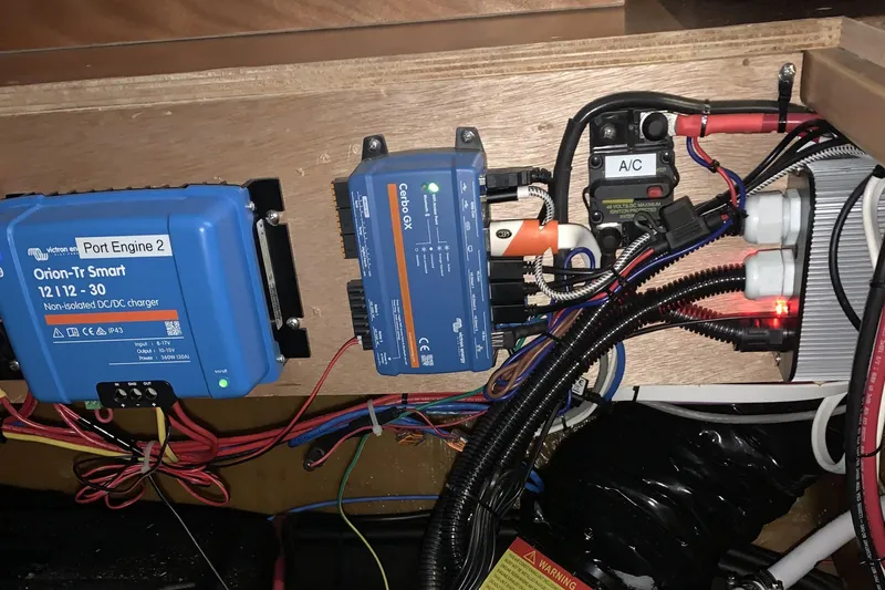 Slide: The Image of Lagoon 380 S2 4/2 2019 - 64