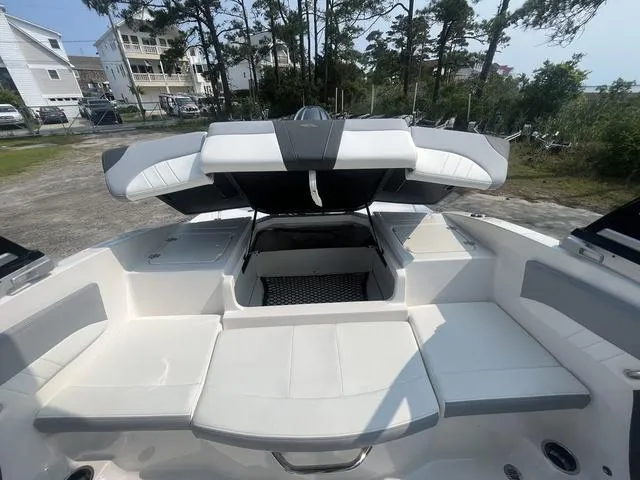 Slide: The Image of Chaparral 21 SSi OB 2025 - 11