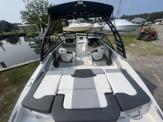 Slide: The Image of Chaparral 21 SSi OB 2025 - 13