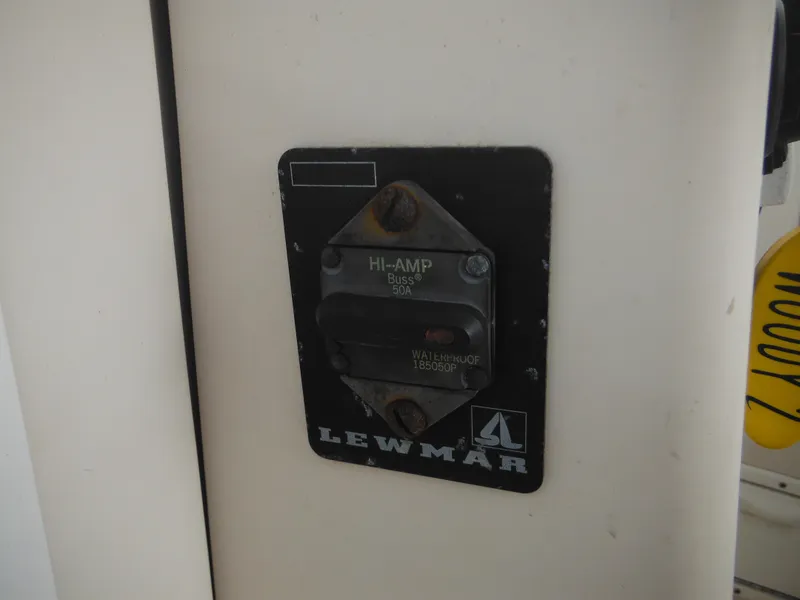 Slide: The Image of Lewmar Hi-Amp breaker on 1997 Pro-Line 231 WA boat. - 41