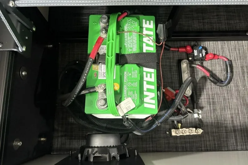Slide: The Image of Battery setup in 2025 Godfrey Sweetwater 2286 SFL iMPACT Center Tube Package. - 39