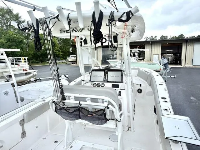 Slide: The Image of Sea Fox 268 Commander 2022 - 5