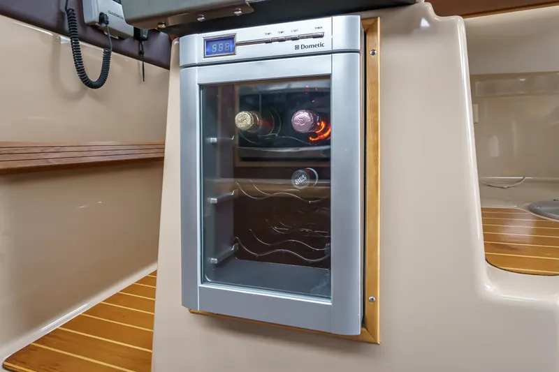 Slide: The Image of Cutwater C-30 SC LE 2014 - 57