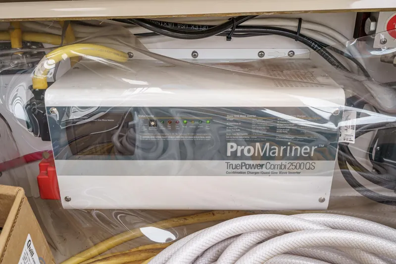 Slide: The Image of Cutwater C-30 SC LE 2014 - 73