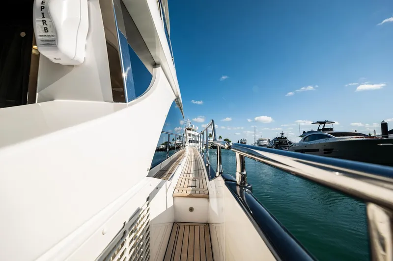 Slide: The Image of Azimut 66 2017 - 50