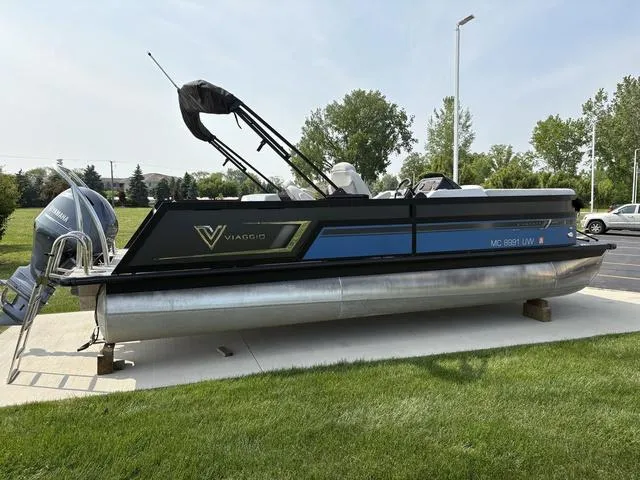 Slide: The Image of Viaggio By Misty Harbor Diamante S D23S 2022 - 3